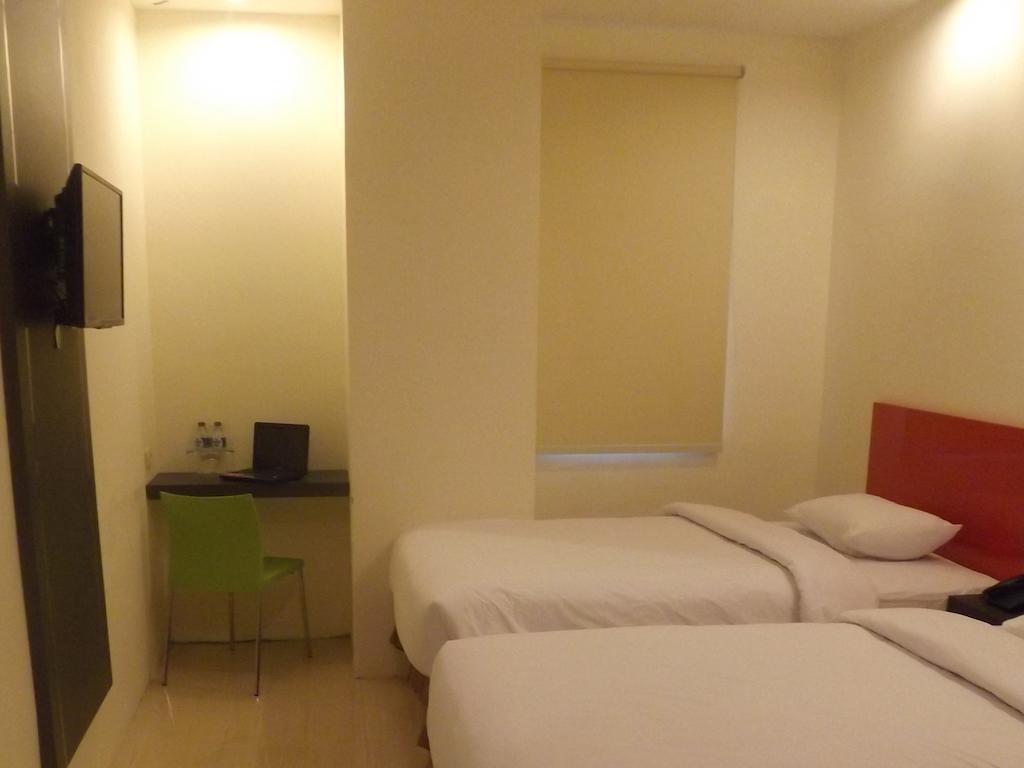 Quin Centro Hotel Palembang Exterior foto